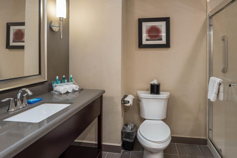 Holiday Inn Express & Suites Lantana By Ihg Exterior foto